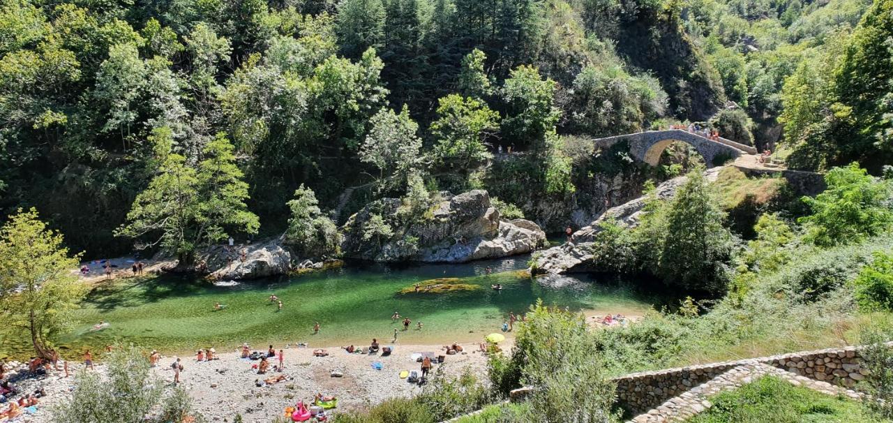 La Grange - Chez Gisi - Fuer Naturliebhaber, Abenteurer Und Geniesser Rocles  المظهر الخارجي الصورة